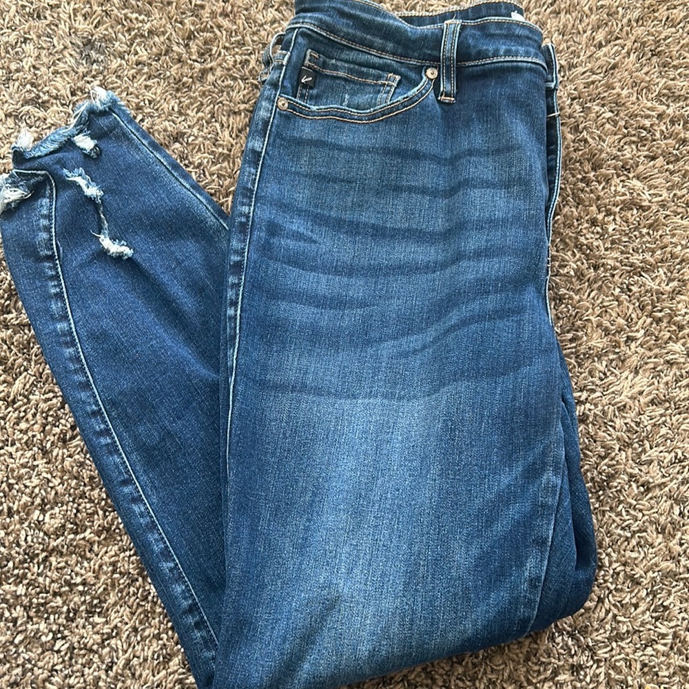 KanCan Skinny High Rise Dark Ripped‎ Hem Jean